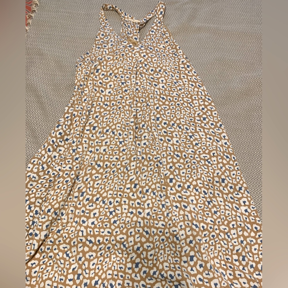 Entro animal print maxi dress. Sleeveless, v-neck, t-back. Gorgeous dress. EUC.